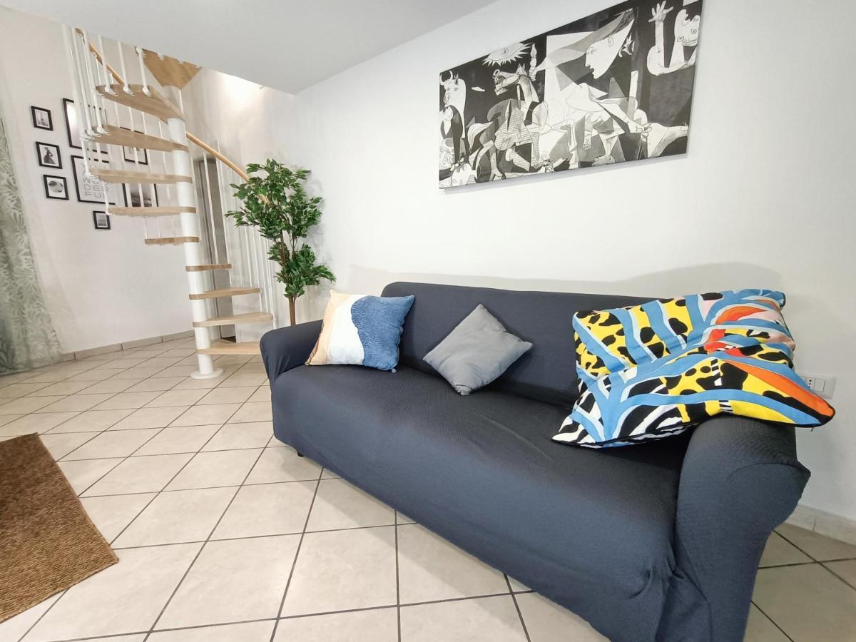 A Casa E Cardetella Apartment Napoli Bagian luar foto