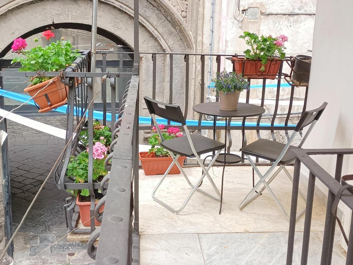 A Casa E Cardetella Apartment Napoli Bagian luar foto